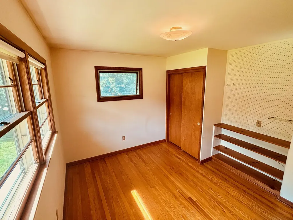 1909 Perkins Avenue NE Grand Rapids City MI 49505