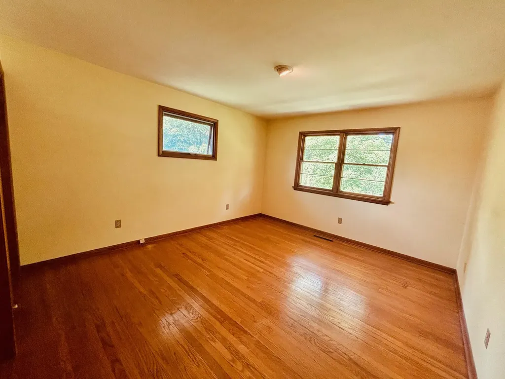 1909 Perkins Avenue NE Grand Rapids City MI 49505
