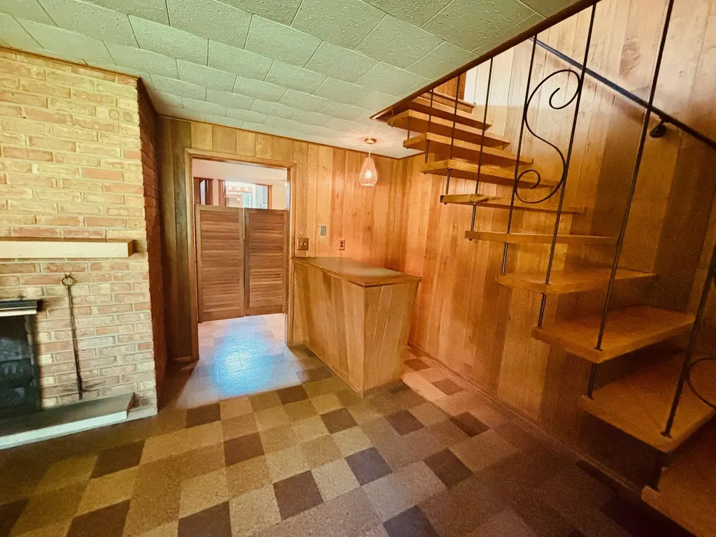 1909 Perkins Avenue NE Grand Rapids City MI 49505