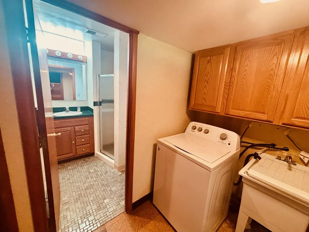 1909 Perkins Avenue NE Grand Rapids City MI 49505