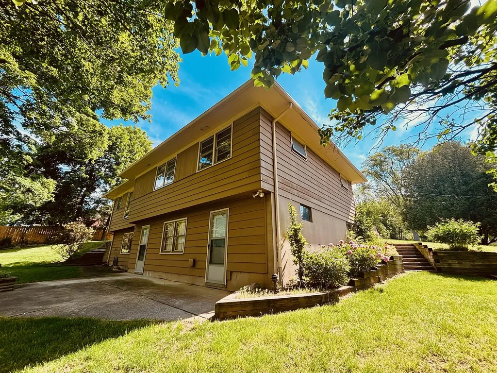 1909 Perkins Avenue NE Grand Rapids City MI 49505