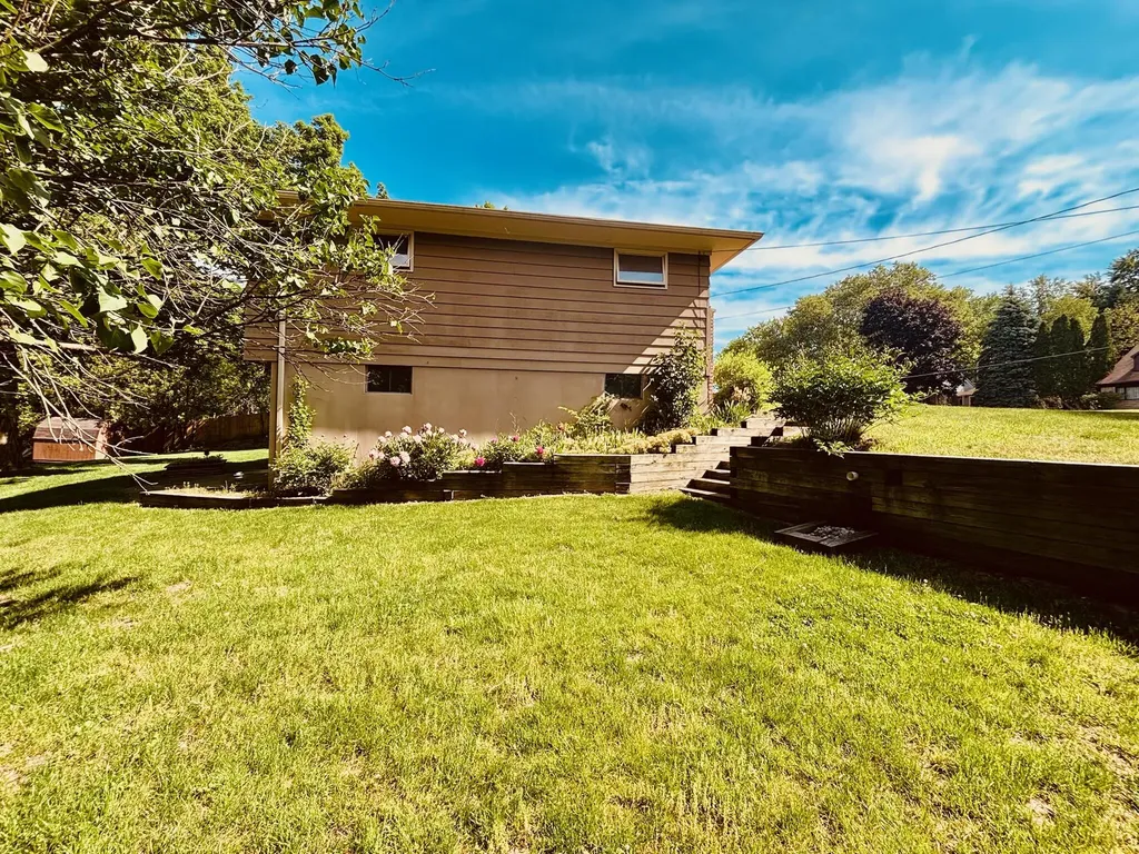 1909 Perkins Avenue NE Grand Rapids City MI 49505