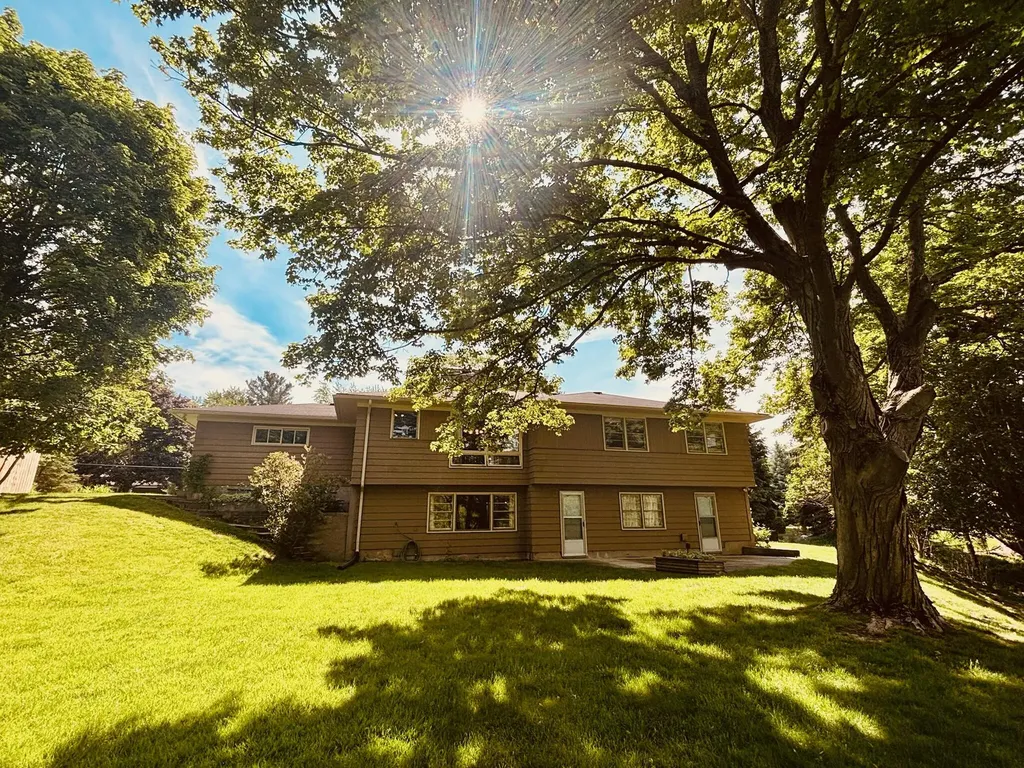 1909 Perkins Avenue NE Grand Rapids City MI 49505