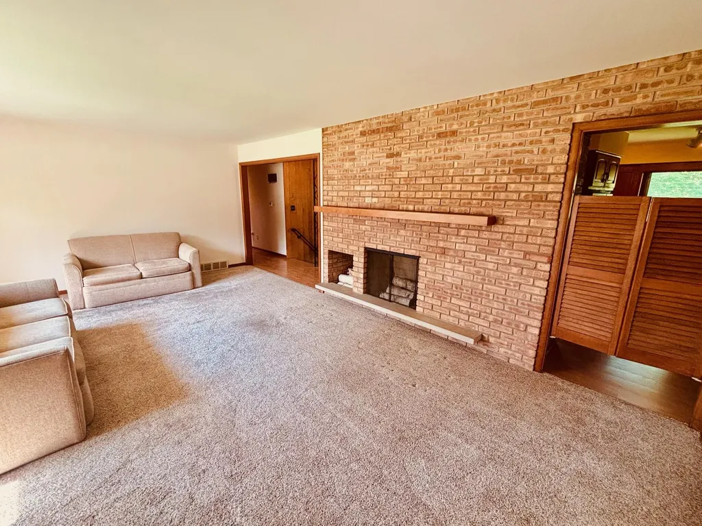 1909 Perkins Avenue NE Grand Rapids City MI 49505