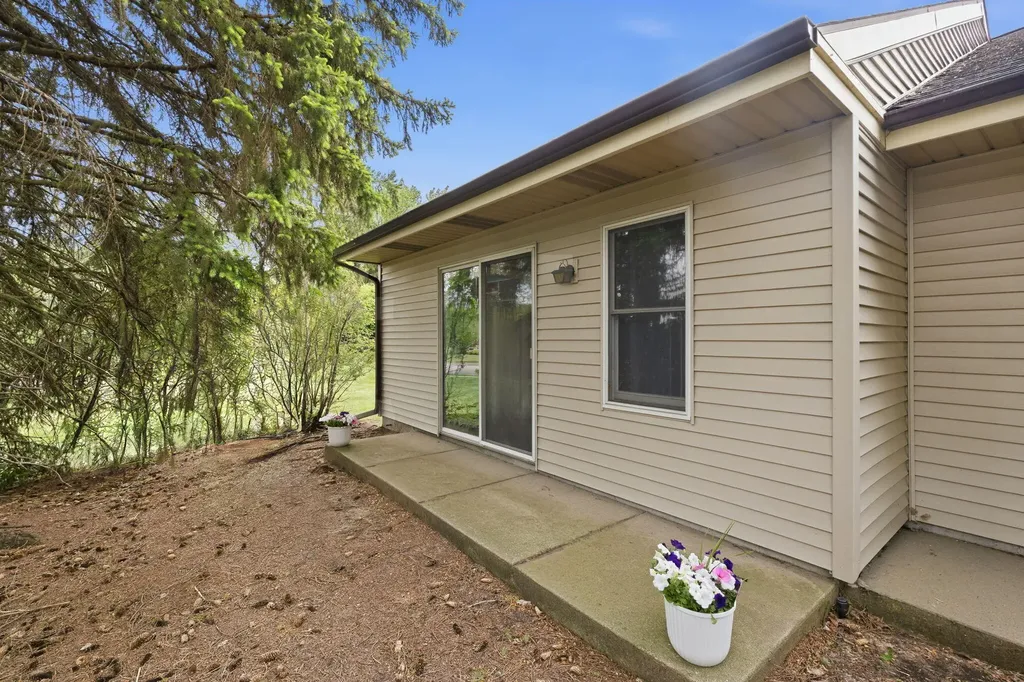 4182 Eastcastle Court SE Grand Rapids City MI 49508