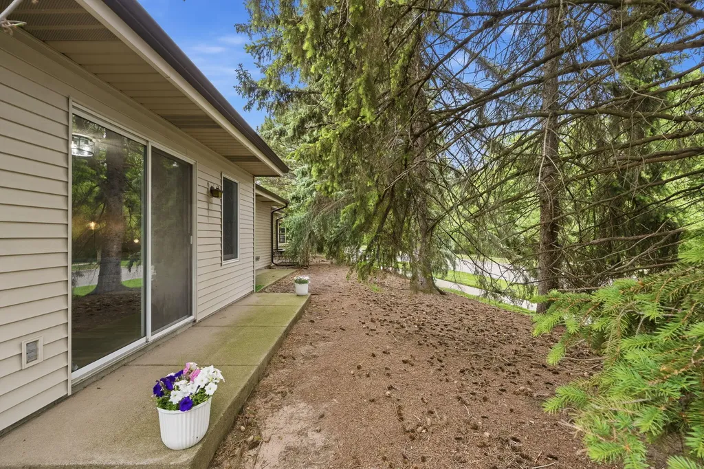 4182 Eastcastle Court SE Grand Rapids City MI 49508