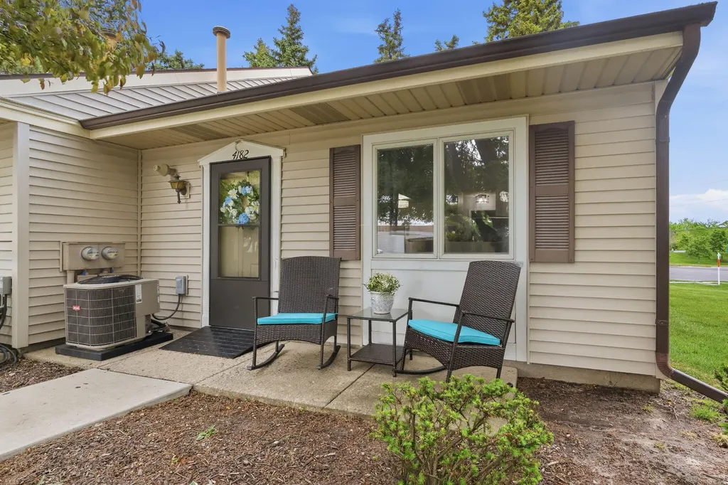 4182 Eastcastle Court SE Grand Rapids City MI 49508