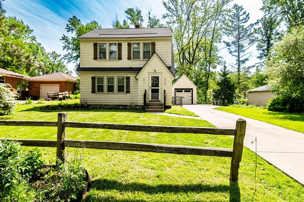 428 Charlotte Avenue NW Grand Rapids City MI 49504