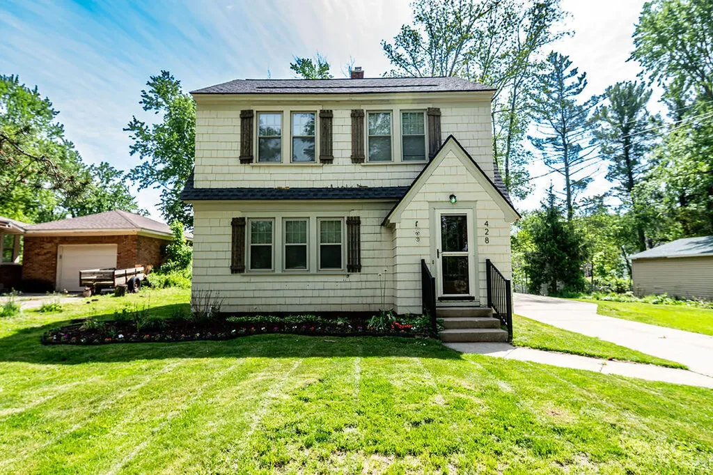 428 Charlotte Avenue NW Grand Rapids City MI 49504