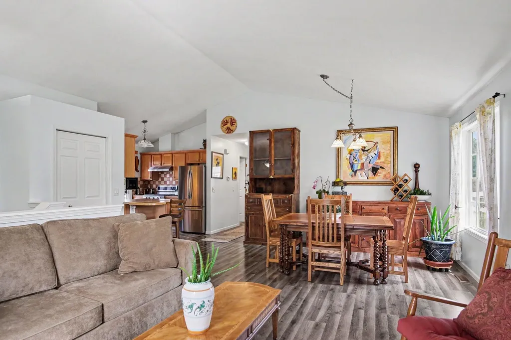 6878 Lake Bluff Drive NE Plainfield Charter Township MI 49321