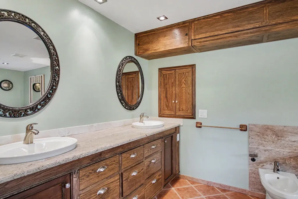 6878 Lake Bluff Drive NE Plainfield Charter Township MI 49321