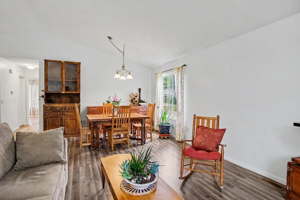 6878 Lake Bluff Drive NE Plainfield Charter Township MI 49321