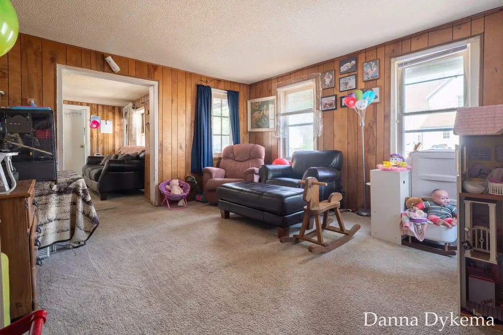 1236 Wieland Place NW Grand Rapids City MI 49504