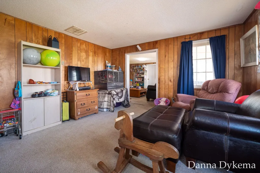 1236 Wieland Place NW Grand Rapids City MI 49504