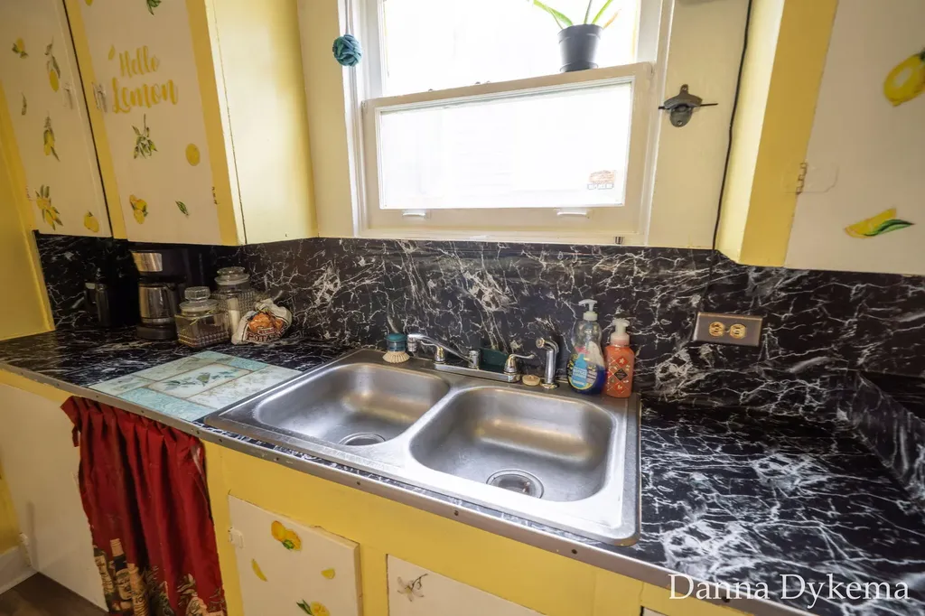 1236 Wieland Place NW Grand Rapids City MI 49504