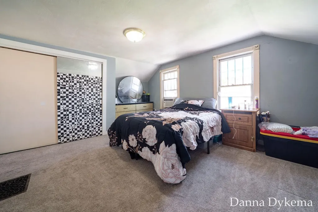 1236 Wieland Place NW Grand Rapids City MI 49504