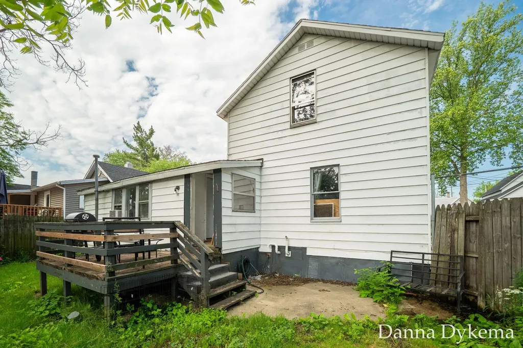 1236 Wieland Place NW Grand Rapids City MI 49504