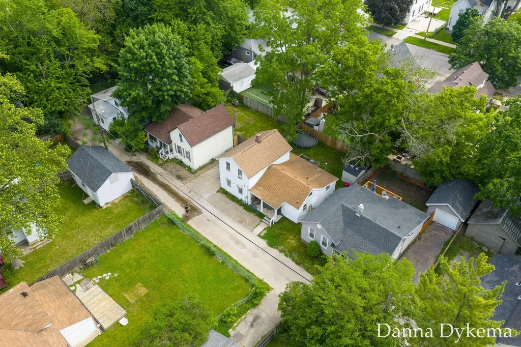 1236 Wieland Place NW Grand Rapids City MI 49504
