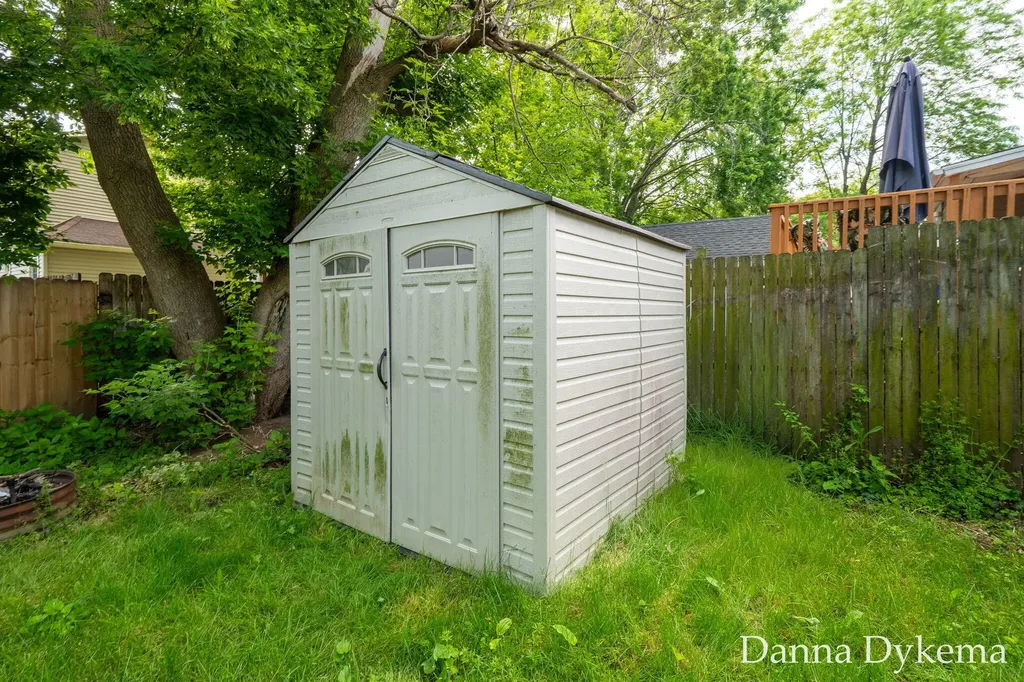 1236 Wieland Place NW Grand Rapids City MI 49504