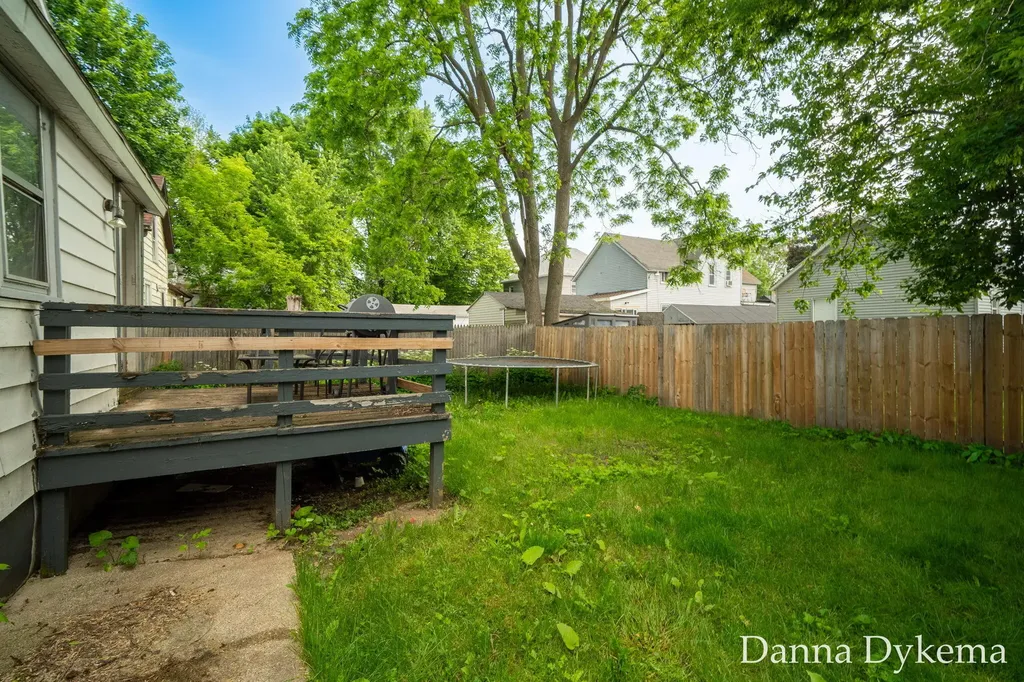 1236 Wieland Place NW Grand Rapids City MI 49504