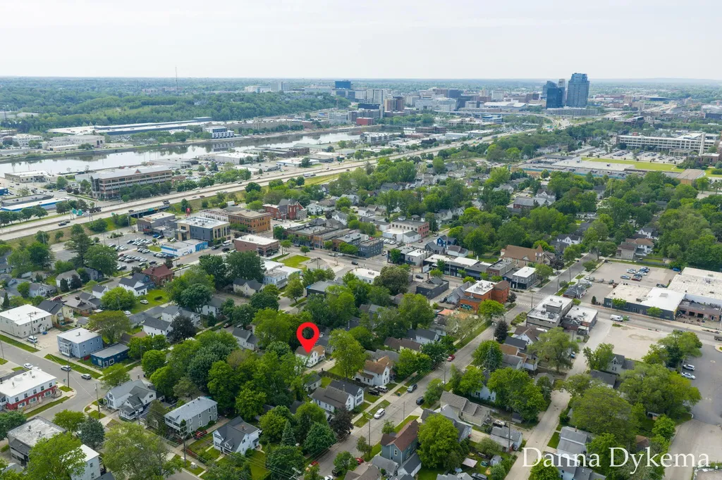 1236 Wieland Place NW Grand Rapids City MI 49504