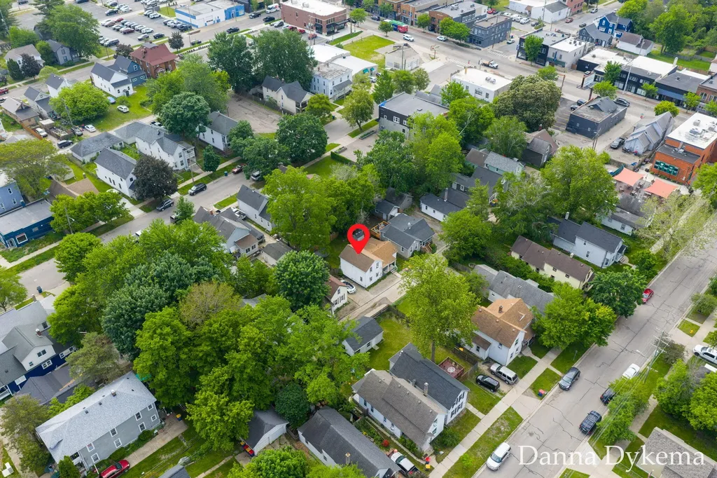 1236 Wieland Place NW Grand Rapids City MI 49504
