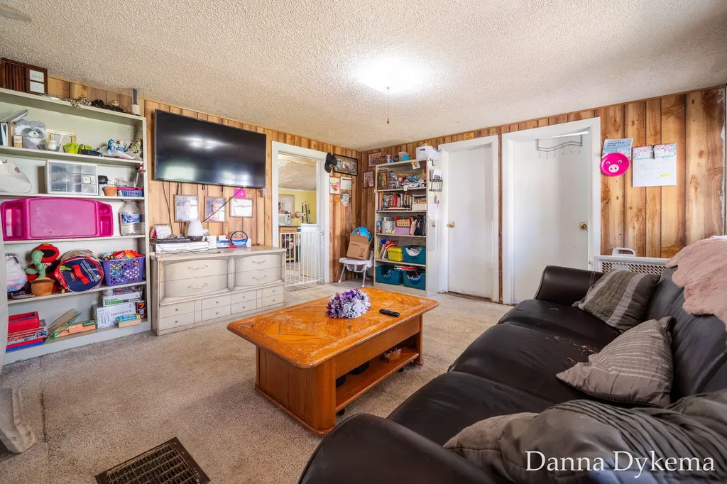 1236 Wieland Place NW Grand Rapids City MI 49504