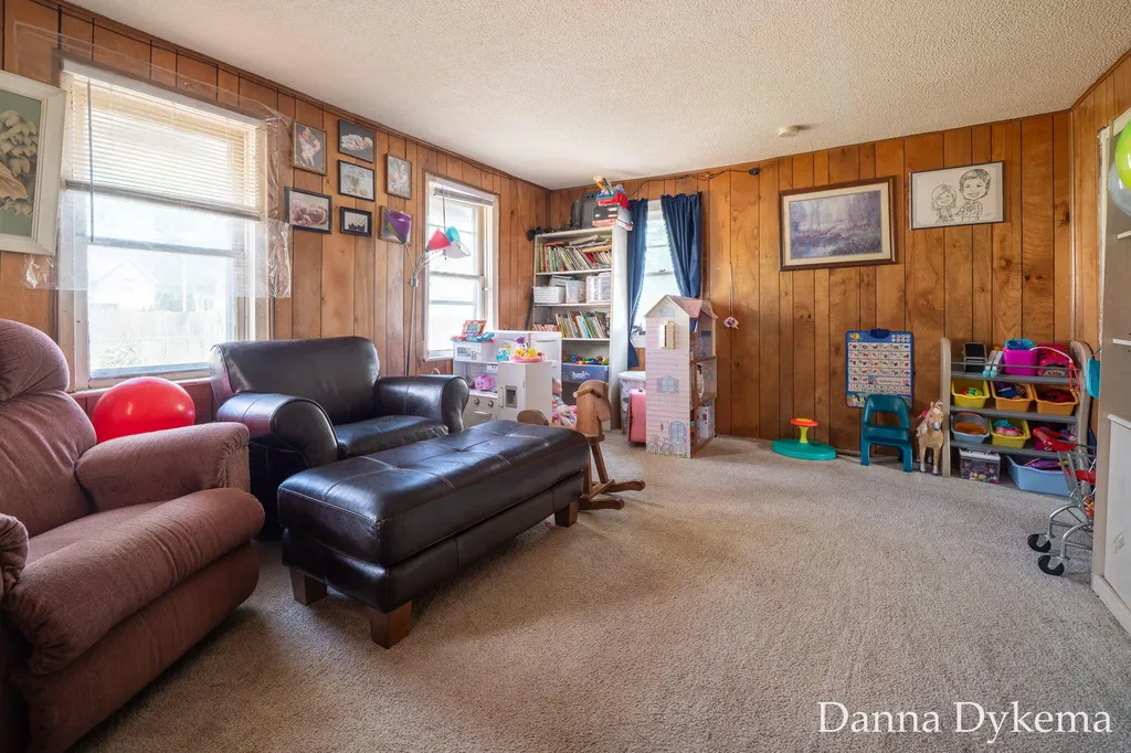 1236 Wieland Place NW Grand Rapids City MI 49504