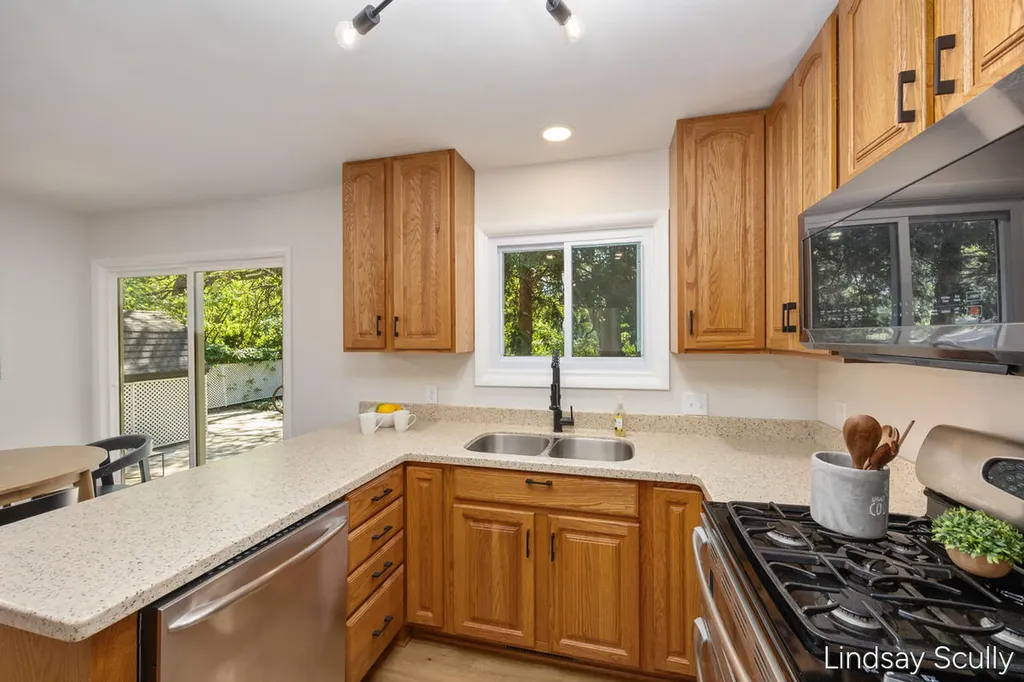 5249 Newcastle Drive SE Kentwood City MI 49508