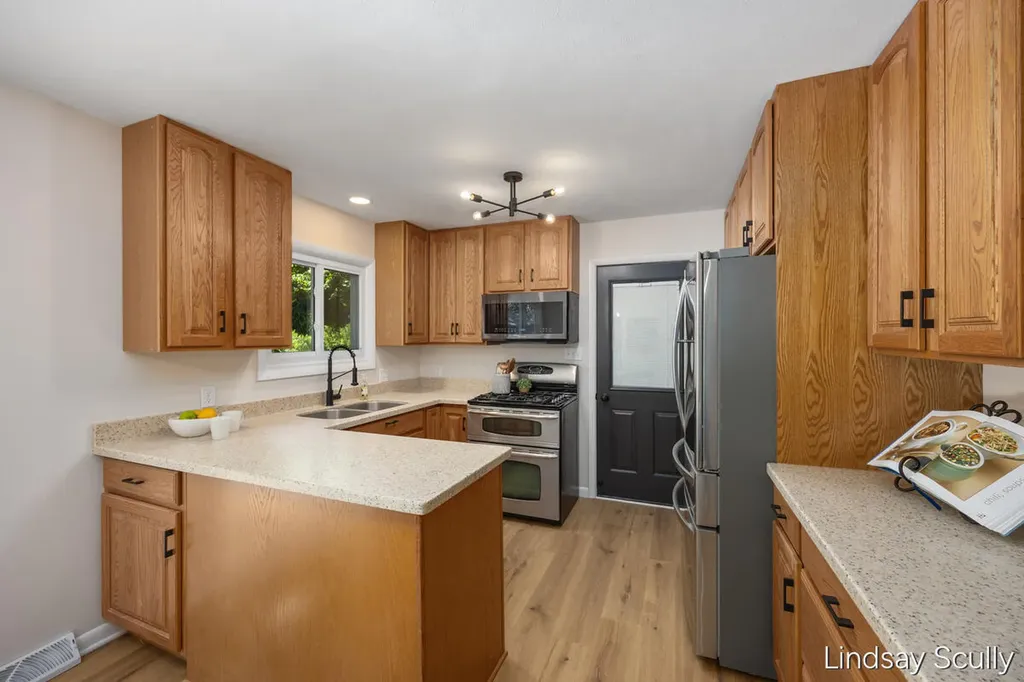 5249 Newcastle Drive SE Kentwood City MI 49508