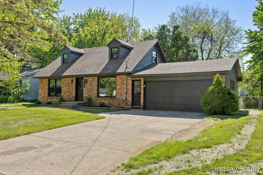 5249 Newcastle Drive SE Kentwood City MI 49508