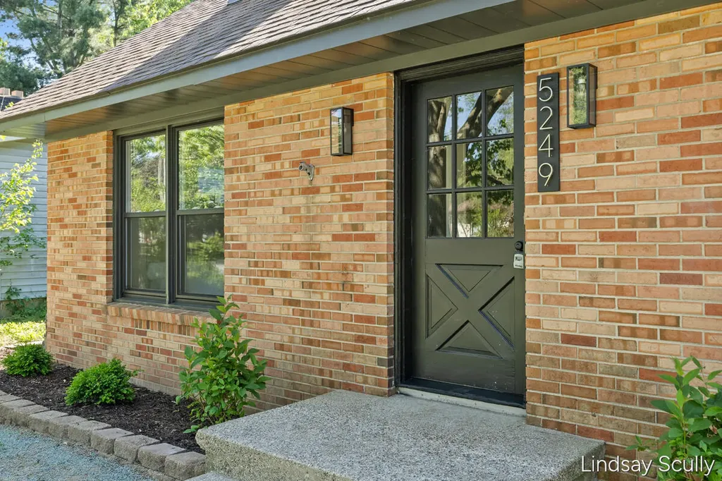 5249 Newcastle Drive SE Kentwood City MI 49508