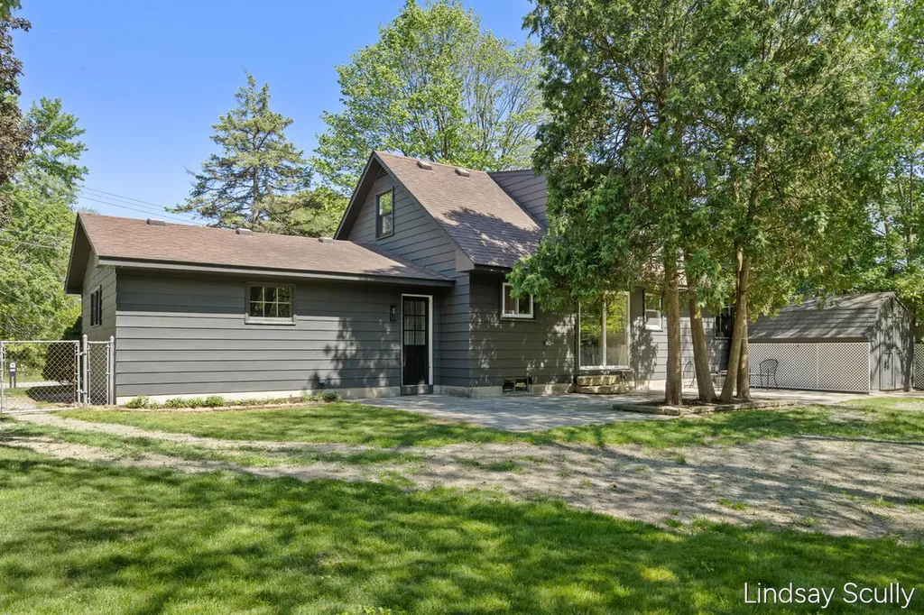 5249 Newcastle Drive SE Kentwood City MI 49508