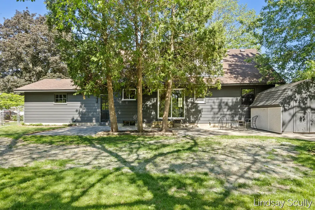 5249 Newcastle Drive SE Kentwood City MI 49508