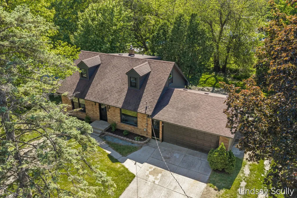 5249 Newcastle Drive SE Kentwood City MI 49508