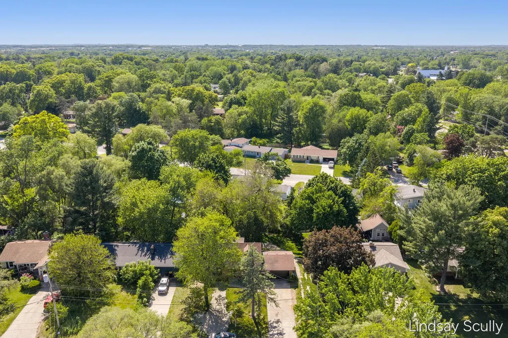 5249 Newcastle Drive SE Kentwood City MI 49508