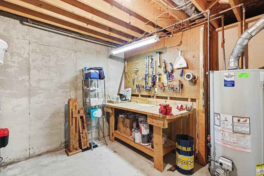 7417 Old Lantern Drive SE Gaines Charter Township MI 49316