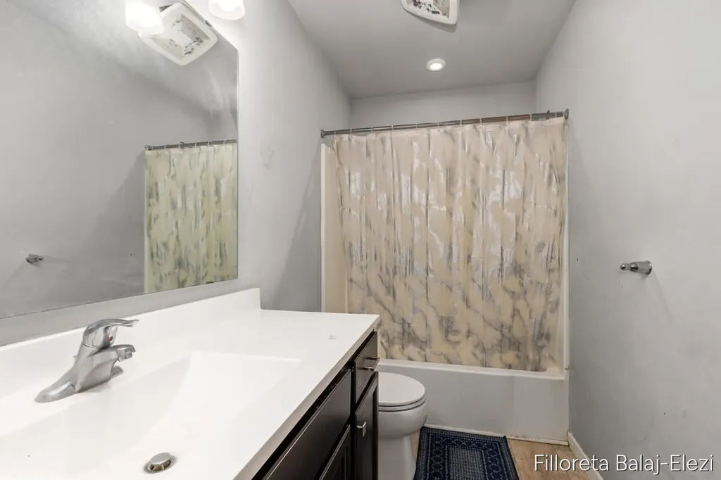 467 Oak View Drive Middleville Village MI 49333