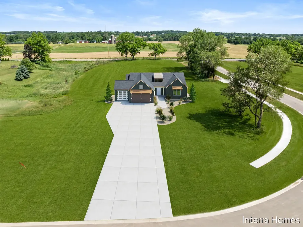739 Goldenfield Drive Jamestown Charter Township MI 49315