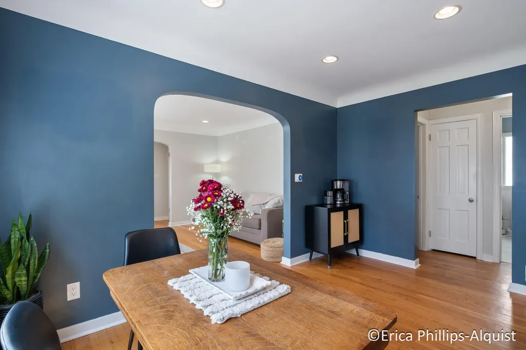 2142 Emerald Avenue NE Grand Rapids City MI 49505