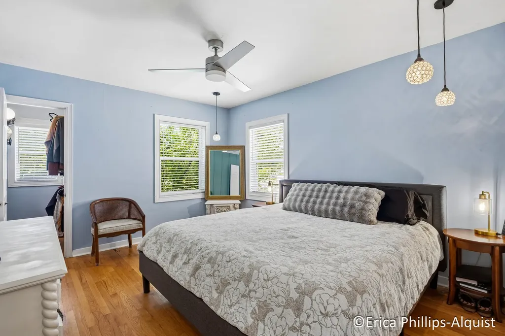 2142 Emerald Avenue NE Grand Rapids City MI 49505