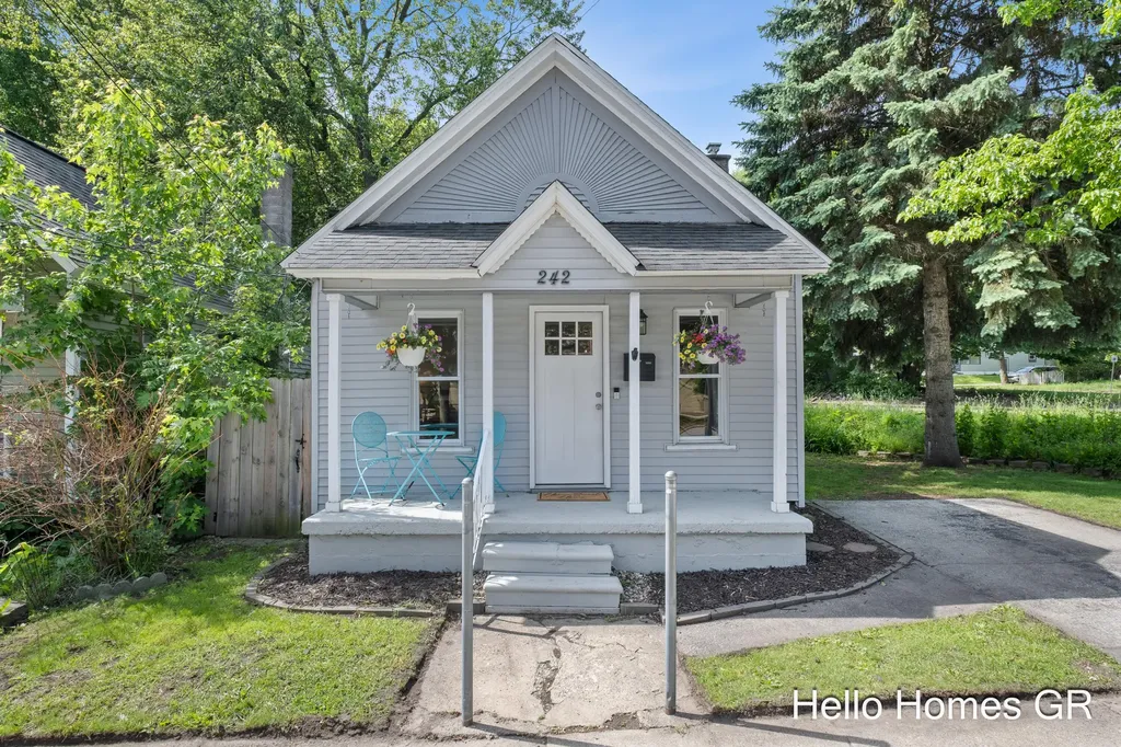 242 Matilda Street NE Grand Rapids City MI 49503