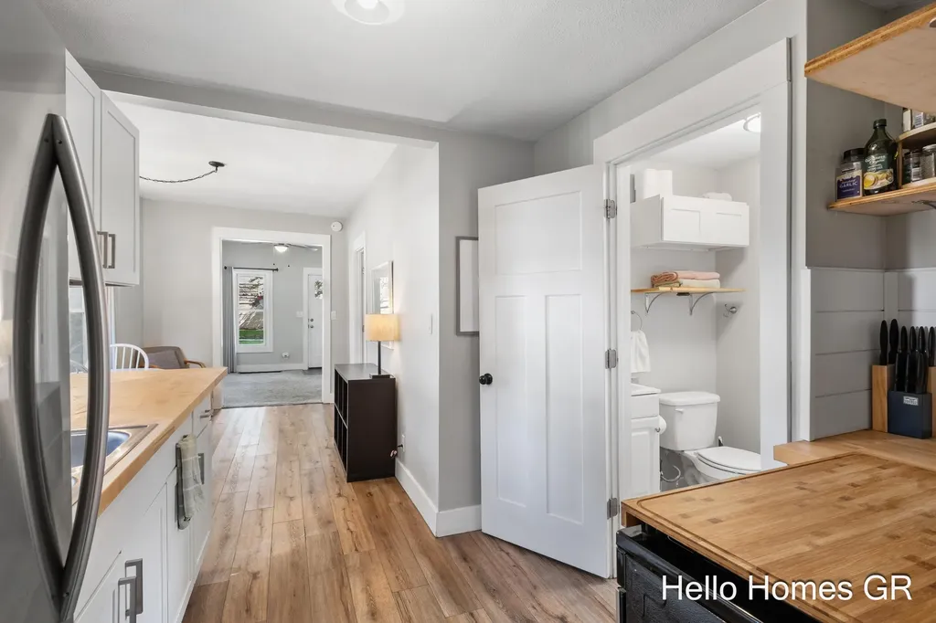 242 Matilda Street NE Grand Rapids City MI 49503