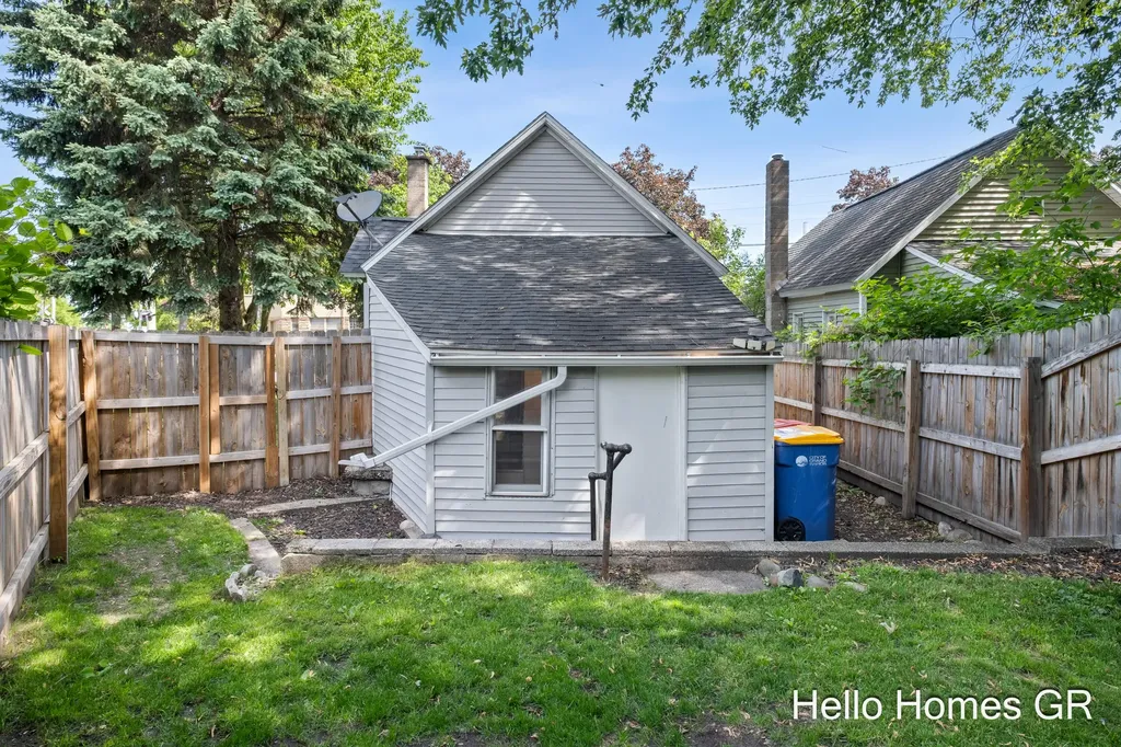 242 Matilda Street NE Grand Rapids City MI 49503
