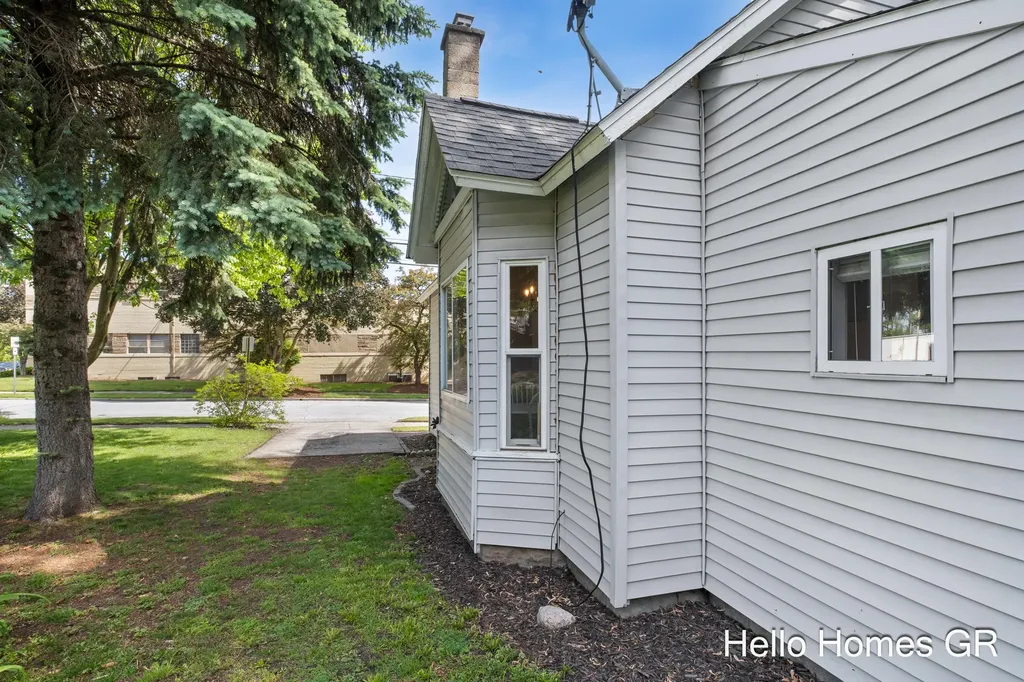 242 Matilda Street NE Grand Rapids City MI 49503