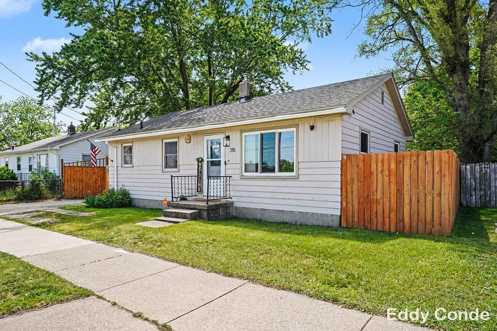 318 54th Street SW Wyoming City MI 49548