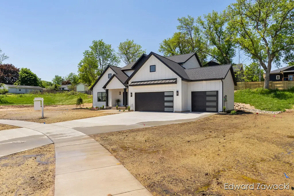 383 Rogue River View Drive NE Rockford City MI 49341