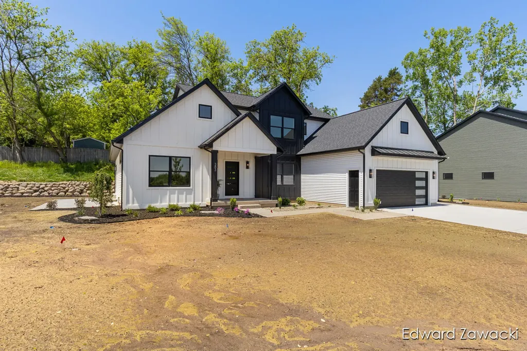 383 Rogue River View Drive NE Rockford City MI 49341