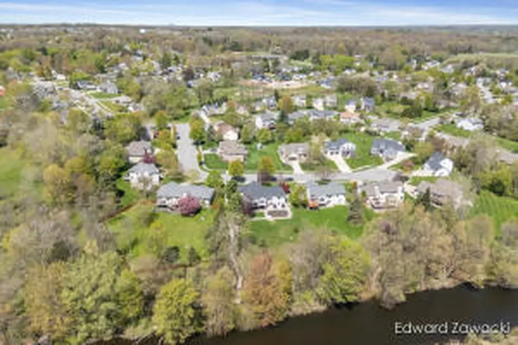 383 Rogue River View Drive NE Rockford City MI 49341