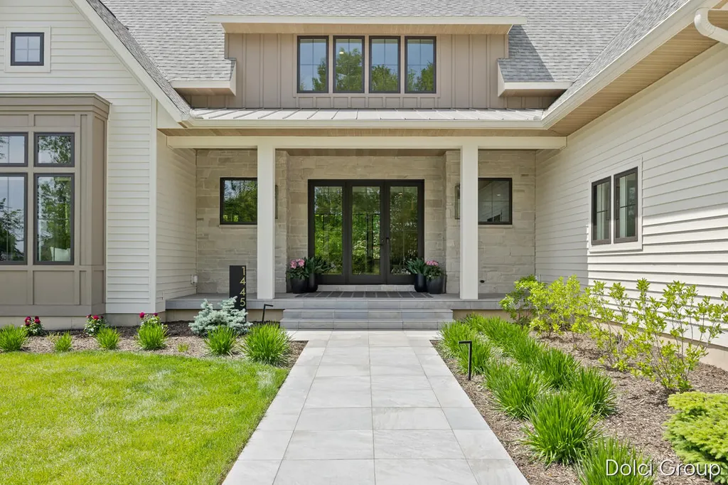 1445 Browning Drive NW Walker City MI 49534